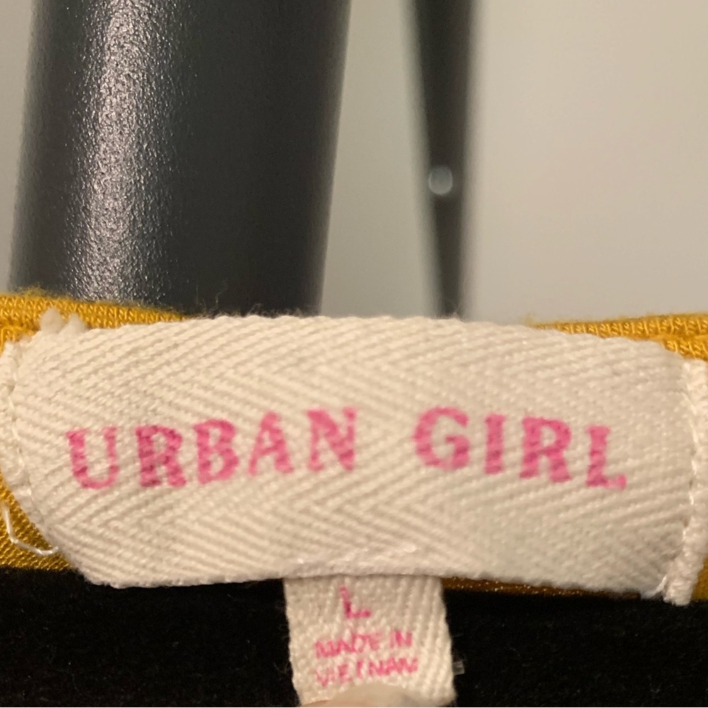 Semi Cropped Golden Yellow Blouse - Picture 3 of 3